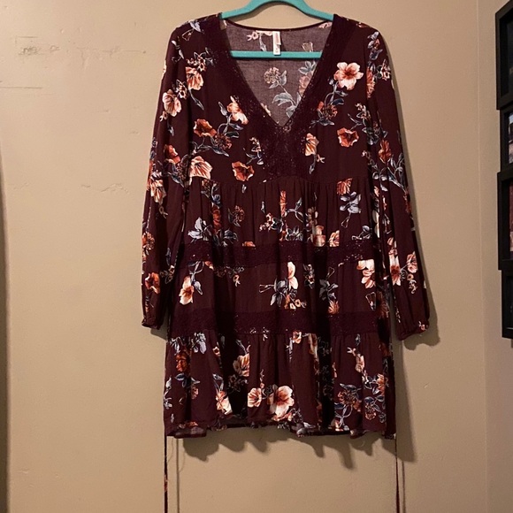 Xhilaration Dresses & Skirts - Burgundy Floral Dress